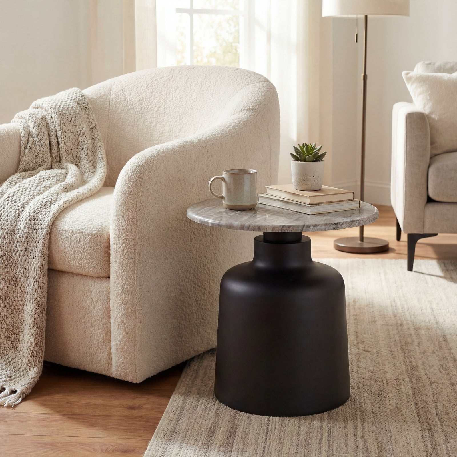 Oura Round Side Table