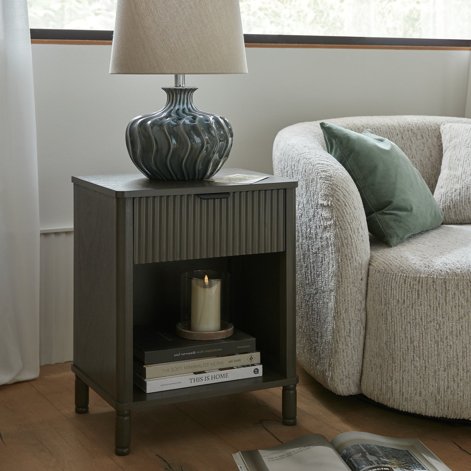 Veyla Ceramic Table Lamp With Linen Shade